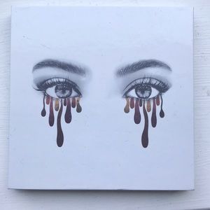 Kylie cosmetics Burgundy palette